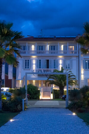 villa grey forte dei marmi
