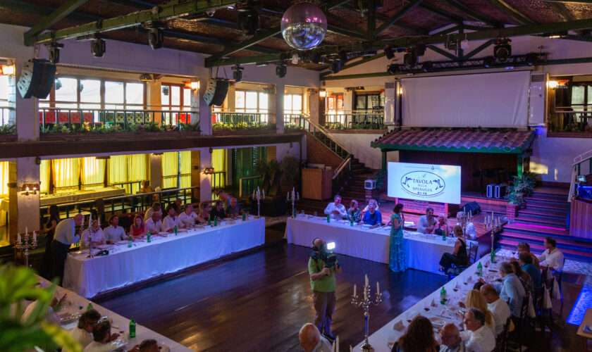 La XXXII edizione di A tavola sulla spiaggia a Forte dei Marmi